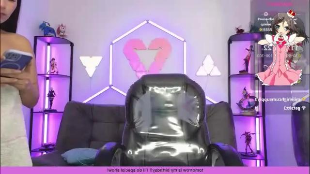 Image 11 of tiny_vixen_ Stream on Chaturbate on 2 months ago