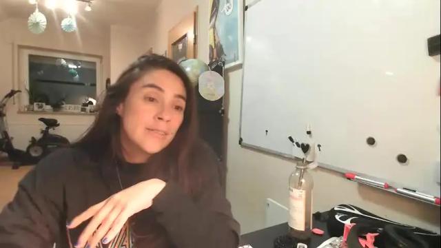 Image 6 of tiny_williams Stream on Chaturbate on 16 days ago