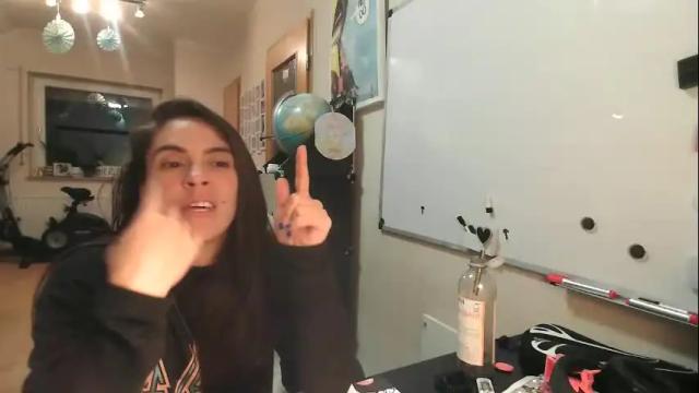 Image 8 of tiny_williams Stream on Chaturbate on 16 days ago