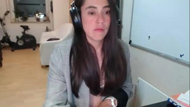 Image 7 of tiny_williams Stream on Chaturbate on 7 days ago