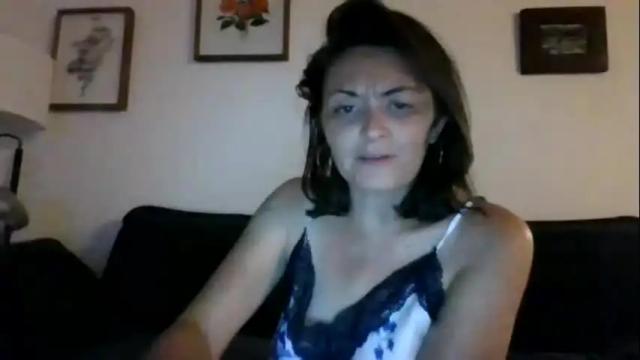 Image 11 of tinyassbossymilf Stream on Chaturbate on 2 months ago