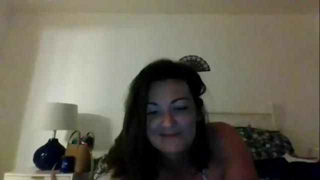 Thumbnail 1, tinyassbossymilf's Stream at Chaturbate, 2 months ago