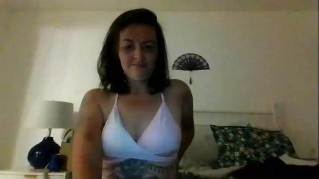 Image 8 of tinyassbossymilf Stream on Chaturbate on 2 months ago