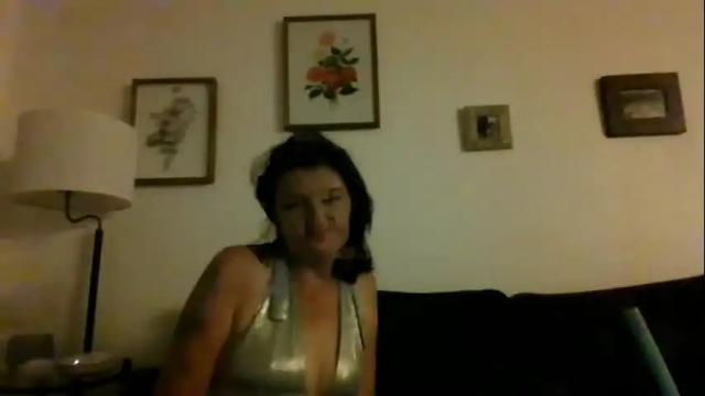 Image 6 of tinyassbossymilf Stream on Chaturbate on 1 month ago