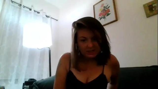 Image 11 of tinyassbossymilf Stream on Chaturbate on 12 days ago