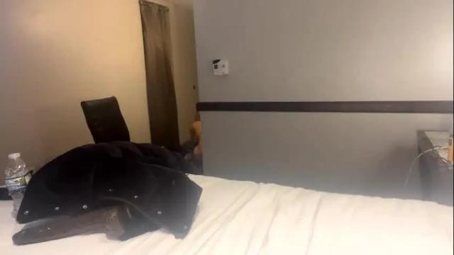 Image 11 of tinychanellove Stream on Chaturbate on 14 months ago