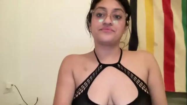 Image 2 of tinydee555 Stream on Chaturbate on 1 month ago