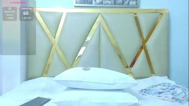Image 10 of tinylittlechocolate Stream on Chaturbate on 1 month ago