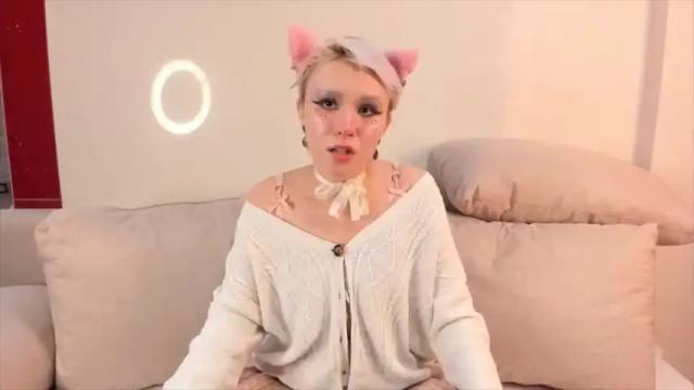 Image 2 of tinypoet Stream on Chaturbate on 19 months ago