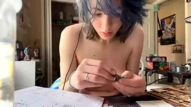 Image 11 of tinyrealhuman Stream on Chaturbate on 15 months ago