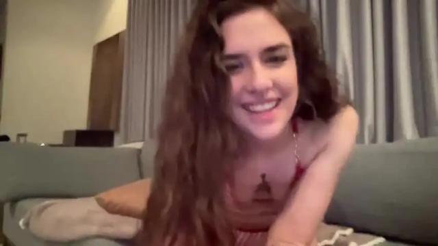 Image 10 of tinytahlia Stream on Chaturbate on 14 months ago
