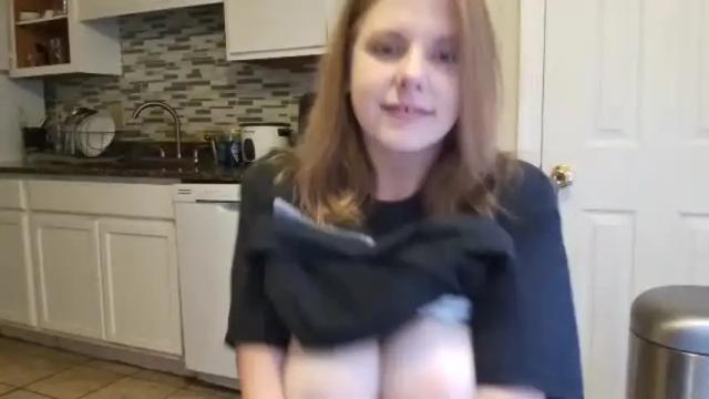 Image 6 of tinywithtiddies Stream on Chaturbate on 2 months ago