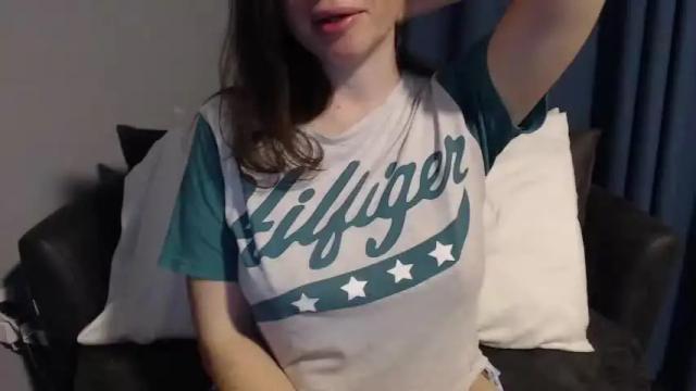 Image 7 of tinyytina Stream on Chaturbate on 13 months ago