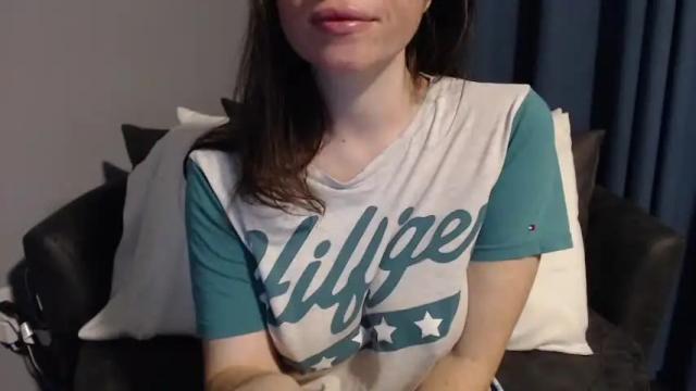 Image 8 of tinyytina Stream on Chaturbate on 13 months ago