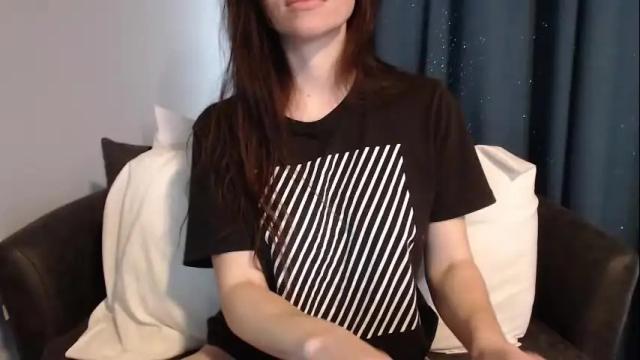 Image 2 of tinyytina Stream on Chaturbate on 2 months ago