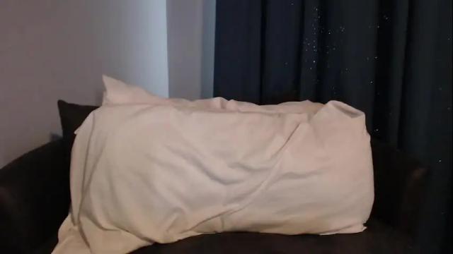 Image 3 of tinyytina Stream on Chaturbate on 2 months ago