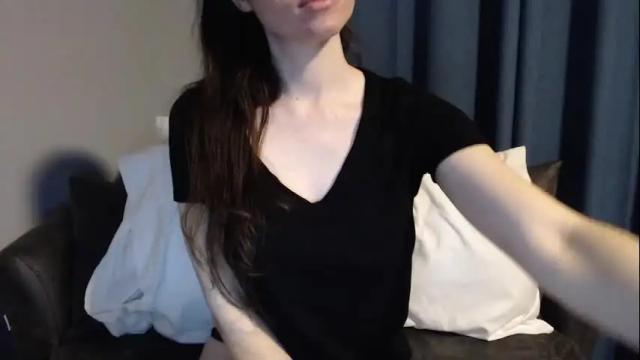 Image 2 of tinyytina Stream on Chaturbate on 14 days ago