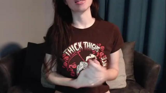 Image 2 of tinyytina Stream on Chaturbate on 2 days ago