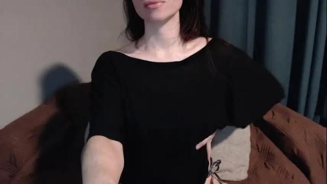 Image 2 of tinyytina Stream on Chaturbate on 3 months ago