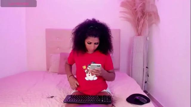 Image 4 of tish_palmer Stream on Chaturbate on 2 months ago