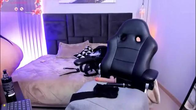 Image 3 of tisha_lau Stream on Chaturbate on 2 months ago