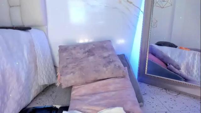 Image 11 of tivizaylove Stream on Chaturbate on 16 days ago