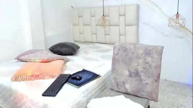 Image 6 of tivizaylove Stream on Chaturbate on 9 days ago