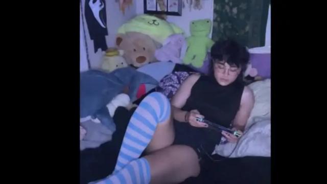 Image 4 of toastedsharks Stream on Chaturbate on 18 months ago
