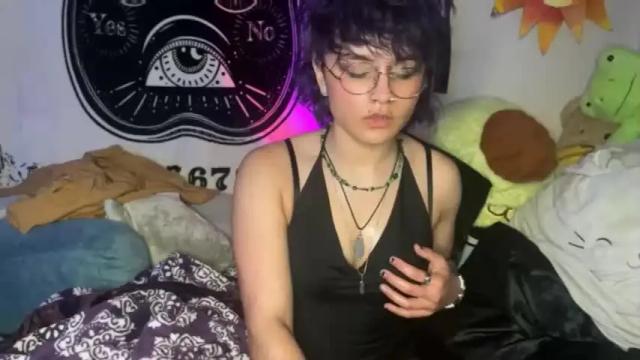 Image 7 of toastedsharks Stream on Chaturbate on 18 months ago