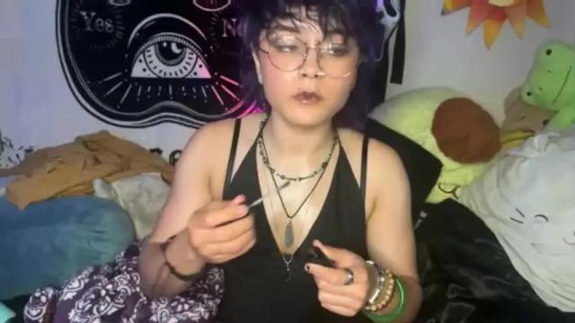 Image 8 of toastedsharks Stream on Chaturbate on 18 months ago