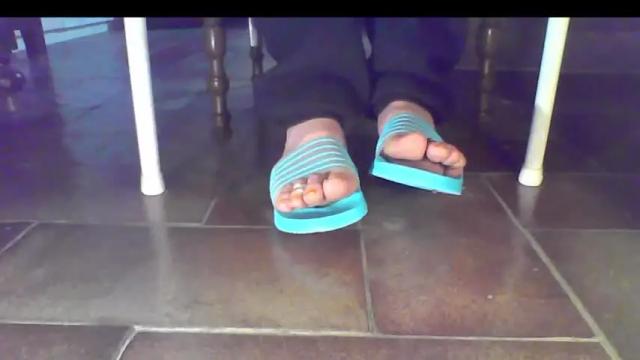 Image 2 of toespreaded Stream on Chaturbate on 28 months ago