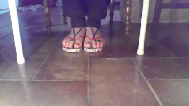 Image 2 of toespreaded Stream on Chaturbate on 27 months ago