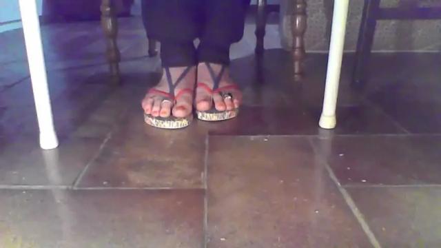 Image 7 of toespreaded Stream on Chaturbate on 27 months ago