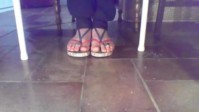 Image 3 of toespreaded Stream on Chaturbate on 27 months ago