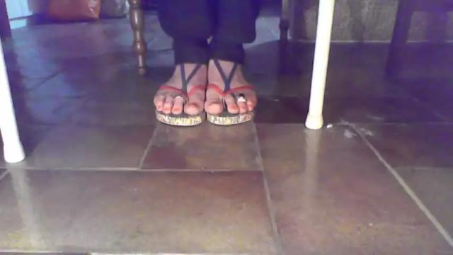 Image 4 of toespreaded Stream on Chaturbate on 26 months ago