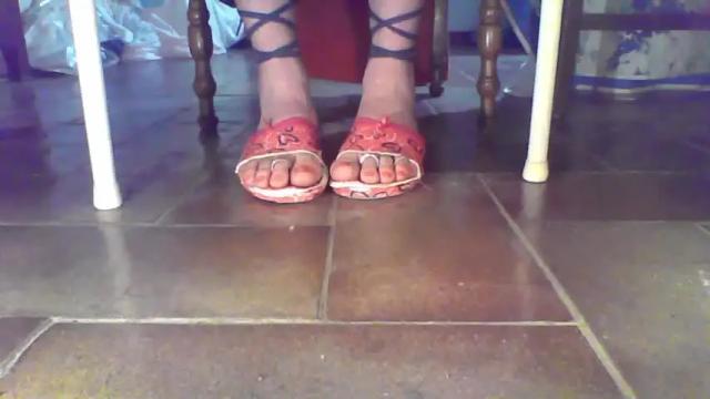 Image 7 of toespreaded Stream on Chaturbate on 26 months ago