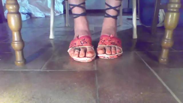 Image 11 of toespreaded Stream on Chaturbate on 26 months ago