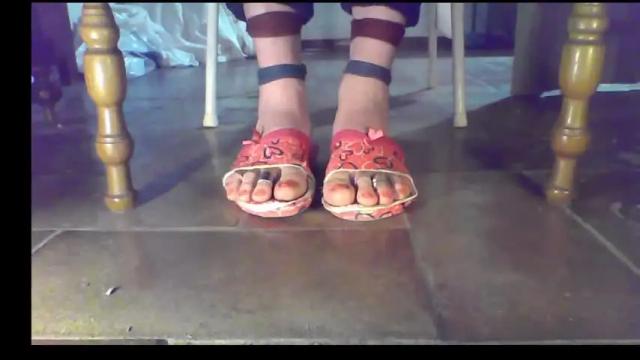 Image 4 of toespreaded Stream on Chaturbate on 26 months ago