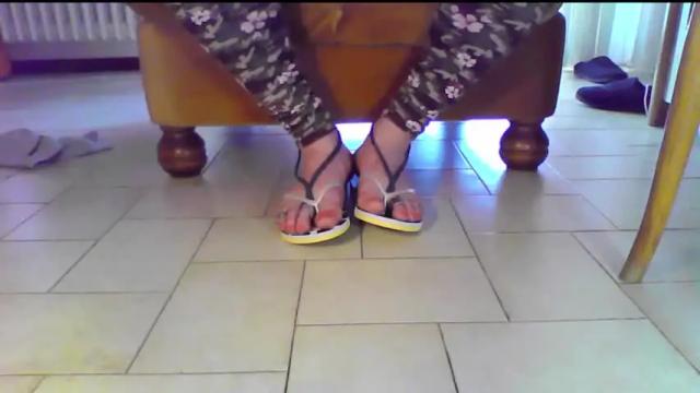 Image 10 of toespreaded Stream on Chaturbate on 21 months ago