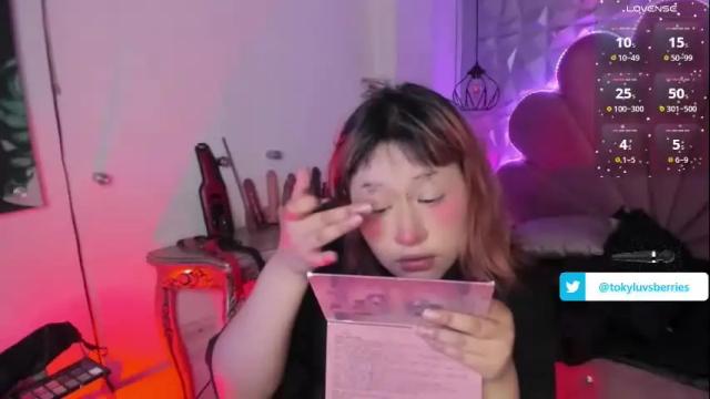 Image 3 of toky_doll Stream on Chaturbate on 1 month ago