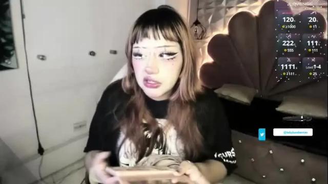 Image 3 of toky_doll Stream on Chaturbate on 11 days ago