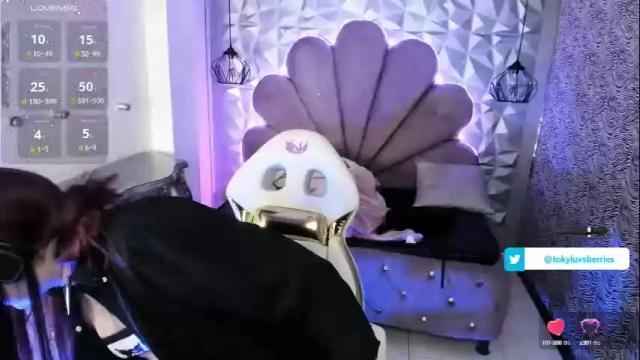 Image 6 of toky_doll Stream on Chaturbate on 6 days ago