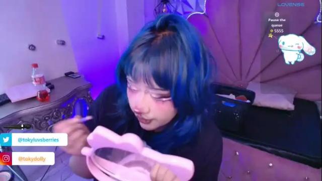Image 4 of toky_doll Stream on Chaturbate on 25 days ago