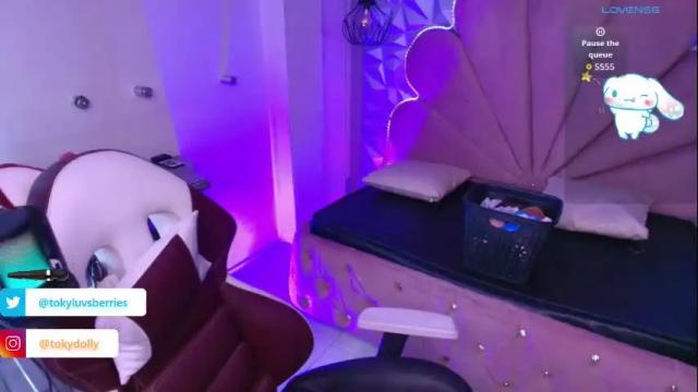 Image 8 of toky_doll Stream on Chaturbate on 25 days ago