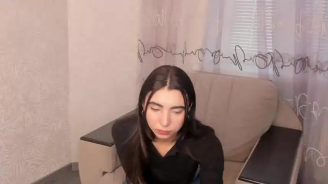 Image 4 of tolisbyd Stream on Chaturbate on 18 months ago
