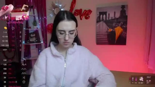 Image 10 of toma_a Stream on Chaturbate on 16 months ago