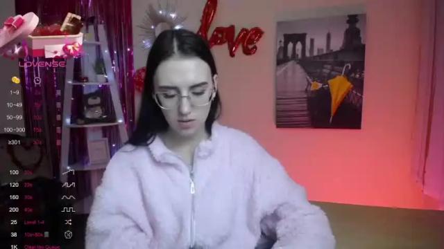 Image 2 of toma_a Stream on Chaturbate on 16 months ago