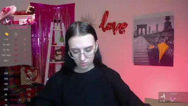 Image 3 of toma_a Stream on Chaturbate on 16 months ago