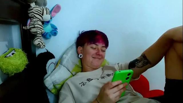 Image 2 of tomboyblue Stream on Chaturbate on 1 month ago