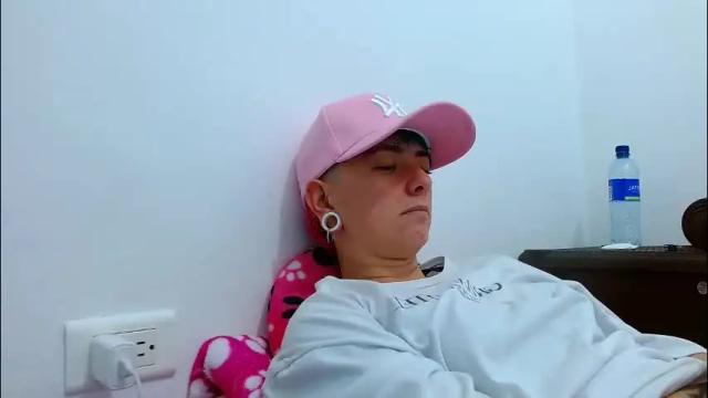 Image 3 of tomboyblue Stream on Chaturbate on 1 month ago